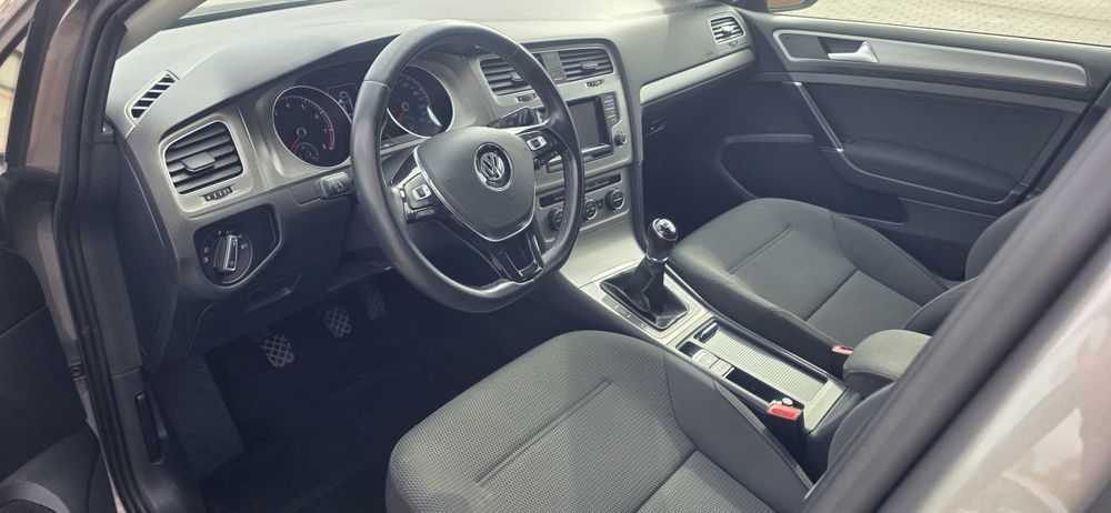 Vand golf 7 din 2016 1200 benzina euro 6