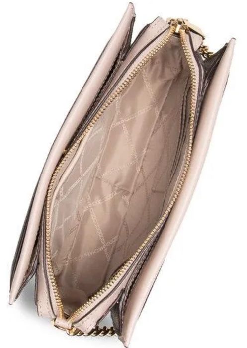 Чанта Michael Kors.
