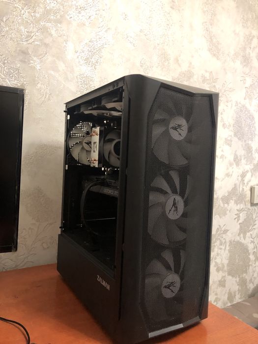 Arzon Igravoy kompyuter sotiladi