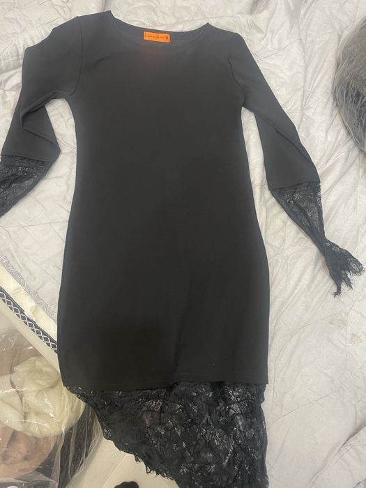 Продам платья новые