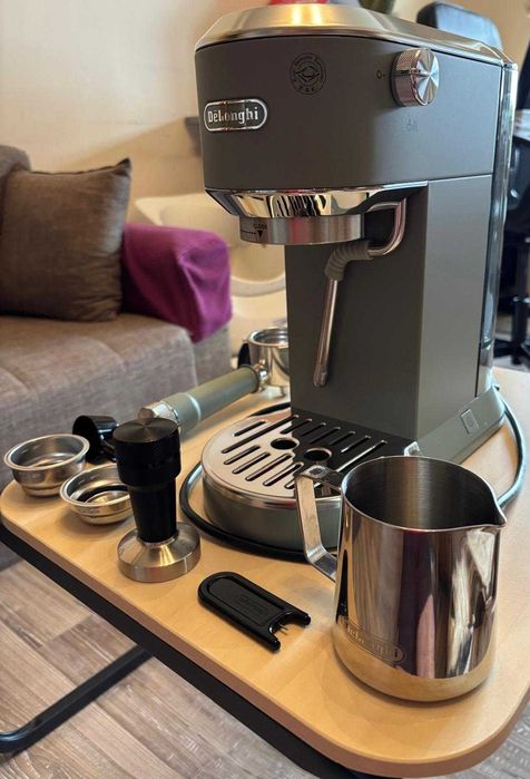 Espressor manual De’Longhi Dedica Duo EC890.GR