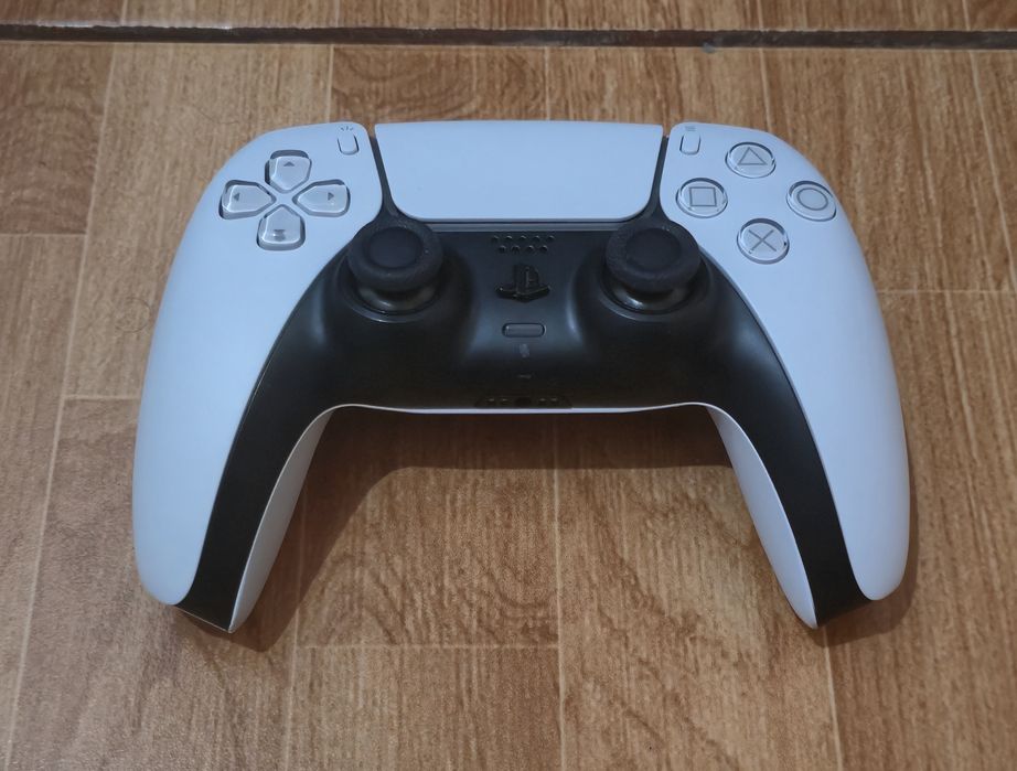 Playstation 5 PS5 Disc Edition CFI-2016 1TB D-Chassis cabluri si un controller