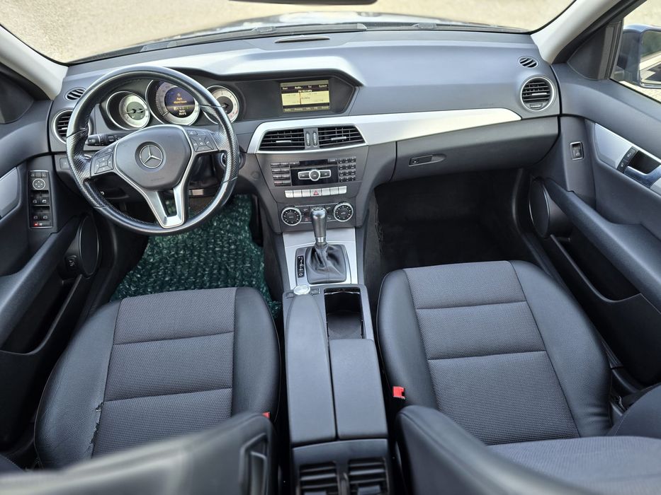 Vând Mercedes c class  2014