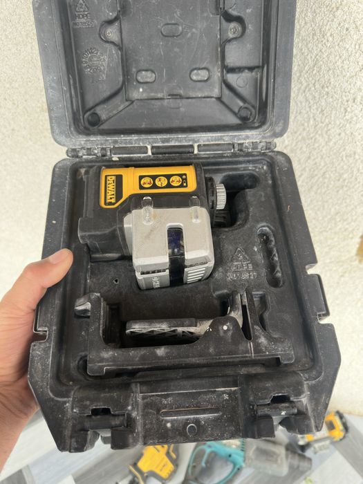 Vand laser dewalt DW089