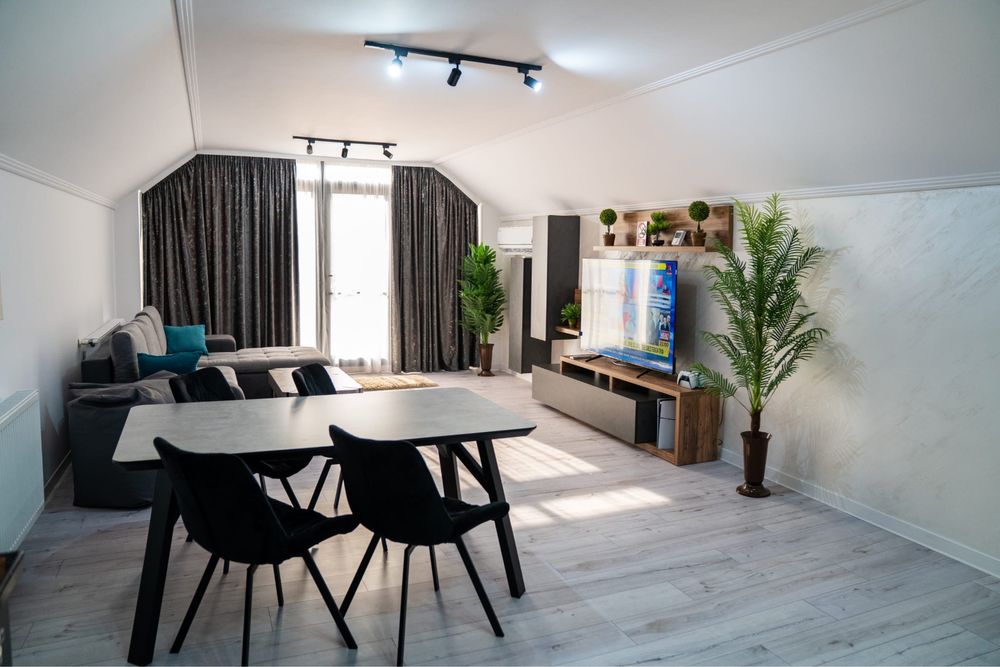 inchiriez penthouse nou ultramodern central!!