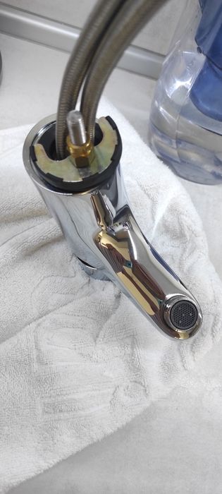 Стоящ смесител Видима