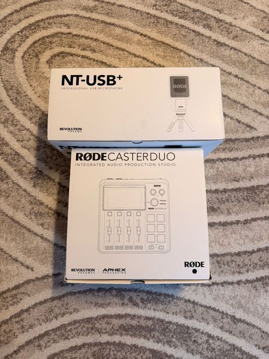 Pachet audio Rode Rodecaster Duo (alb) + Rode NT-USB+ (negru)