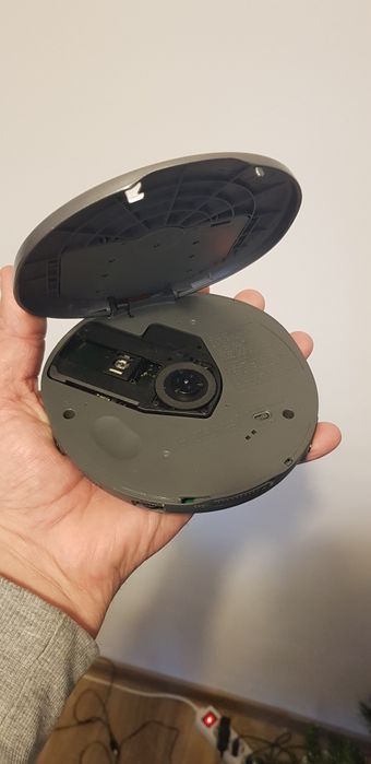 Sony D-FJ61 Cd player Radio FM/AM