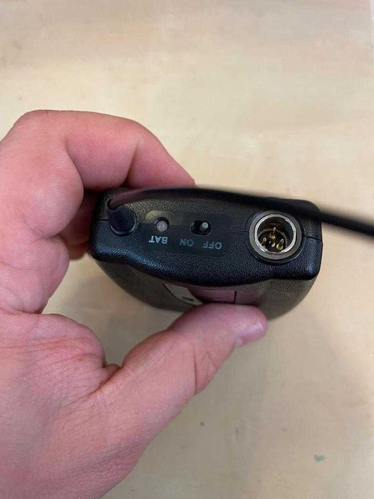 De vanzare Shure emitator lavaliera beltpack ULX