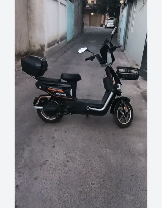 Sotiladi. Drongo madel bartel benzinli skuterlarga