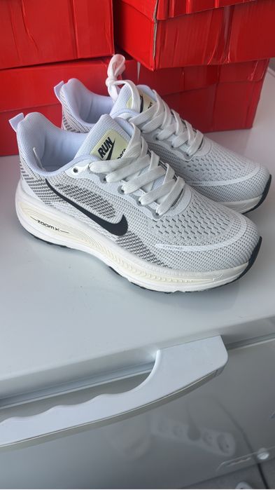 Кроссовка от nike
