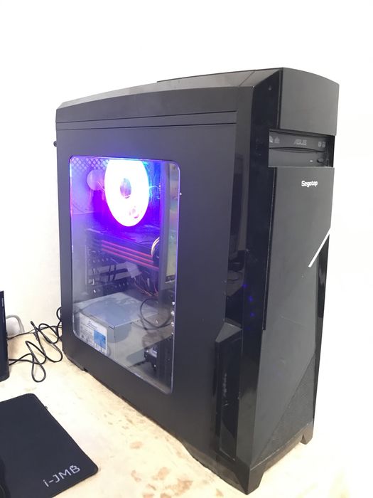 Vand calculator de gaming asus Bucuresti Sectorul 4 • OLX.ro