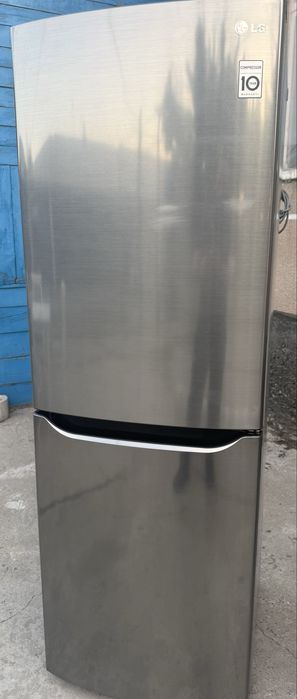 Холодильник LG двухкамерный