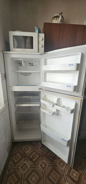 Продам холодильник