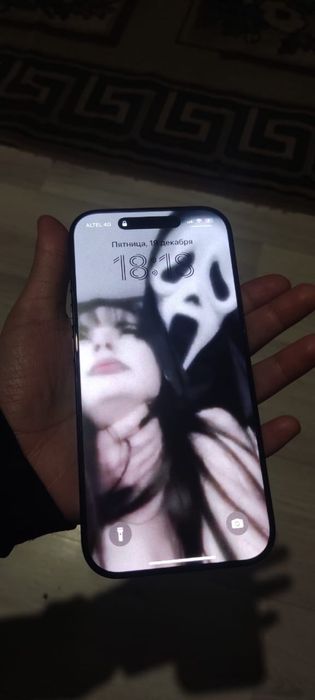 Продам Iphone 16 pro