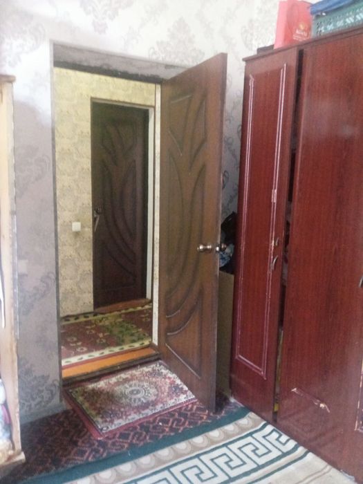 Продаю рядом Рисивой мост