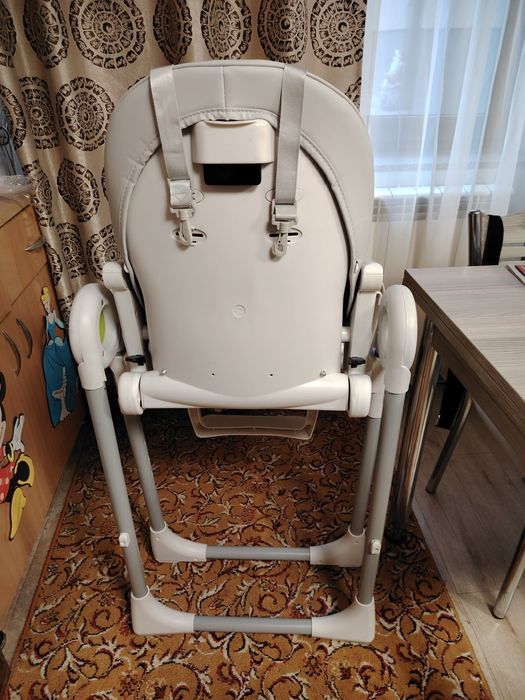 Scaun de masa bebe