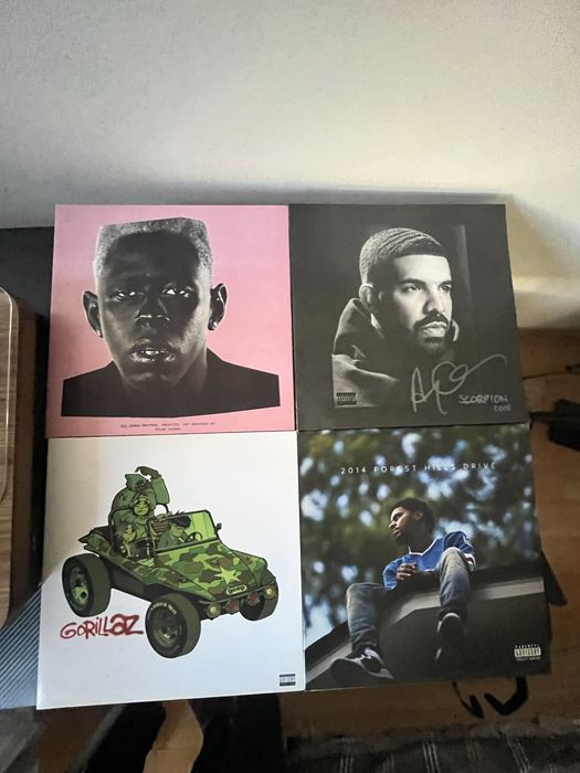 Грамофон Aiwa GBTUR-120WDMKIII + плочи