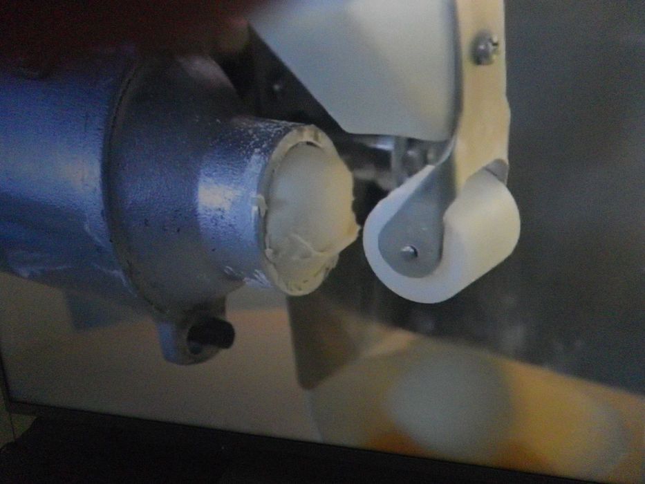 машина за делене на тесто с окръглител