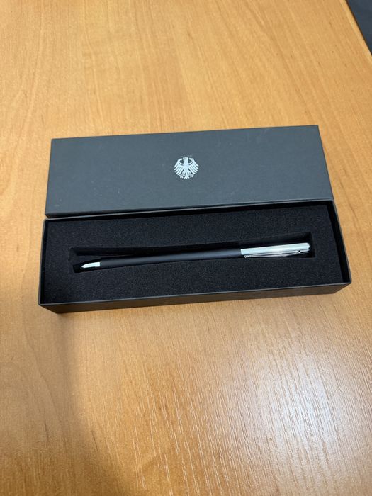 Продается ручка Faber Castell ambition ballpoint pen