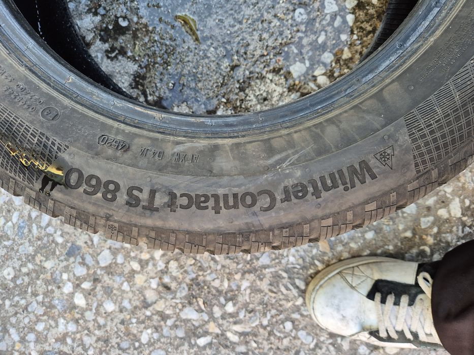 2бр зимни гуми Континентал 205-55-16/ 2020г/ 5.2мм грайфер/