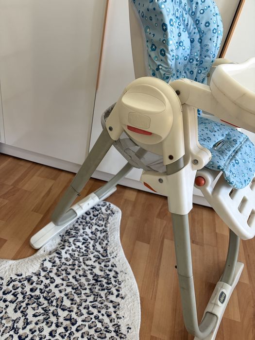 Продам стульчик для кориления chikko