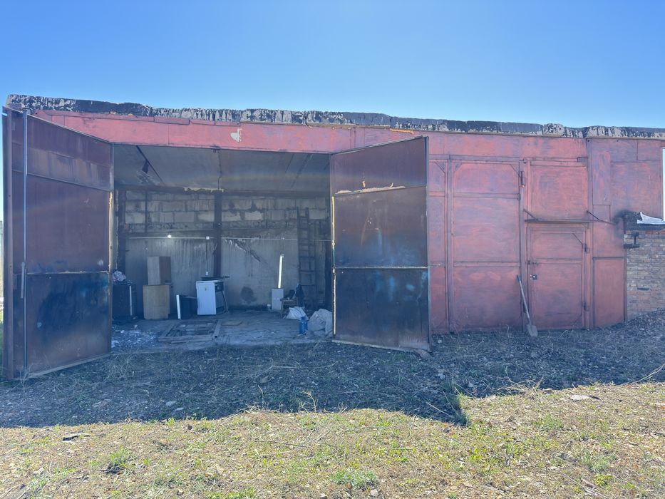 Продам гараж 74 кв. м