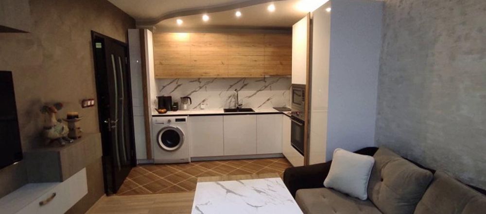 Дава се под наем Двустаен апартамент в Пловдив, Южен - 44 кв.м за 350 € - Снимка #1