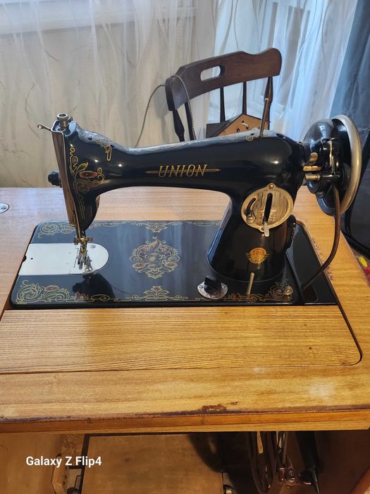 Крачна шевна машина