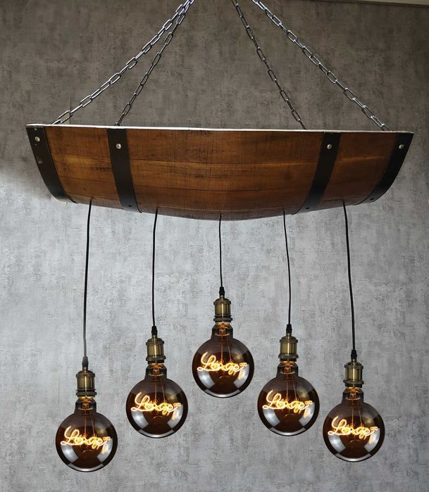 Люстра из колеса для телеги