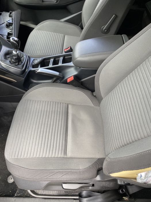 Cotieră completă  Ford Focus C Max volan stânga 2015