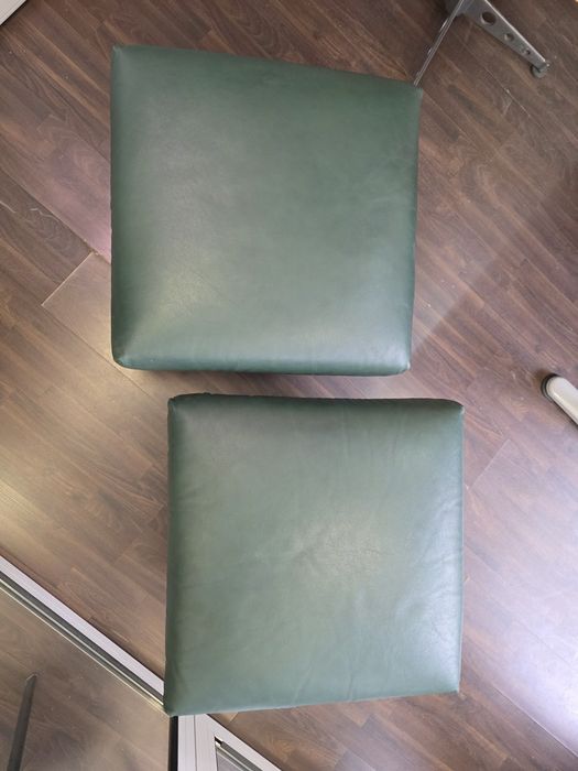 Кожени табуретки