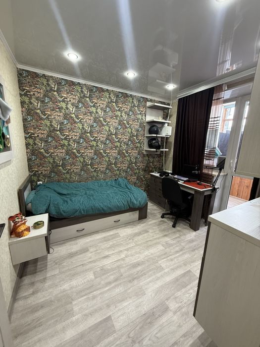 Письменный- компьютерный стол