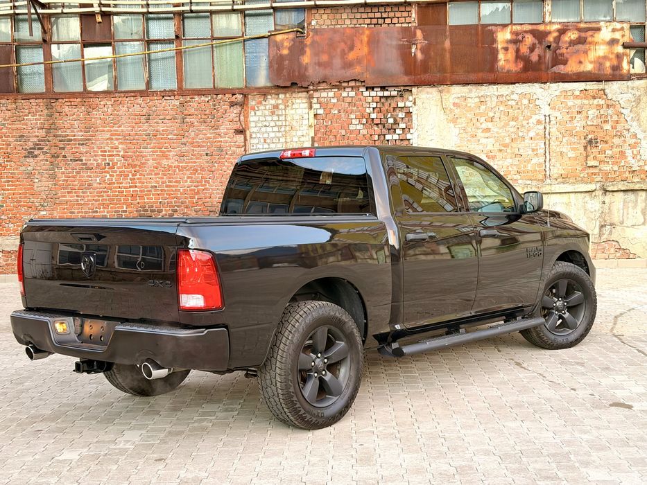 Dodge Ram 5.7 HEMI an 2017 4x4 Autoutilitara  Stare Impecabila