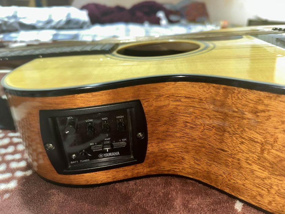 Yamaha gitara orginal holati idealni narxi 450$