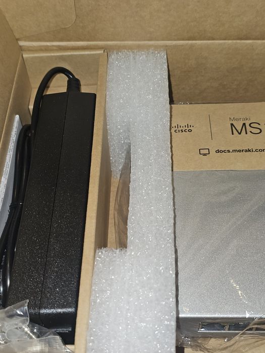 Cisco Meraki MS120-8LP Switch 8 Porturi PoE+ SIGILAT / NOU / NEFOLOSIT + Sursa Inclusa + Transfer Dashboard