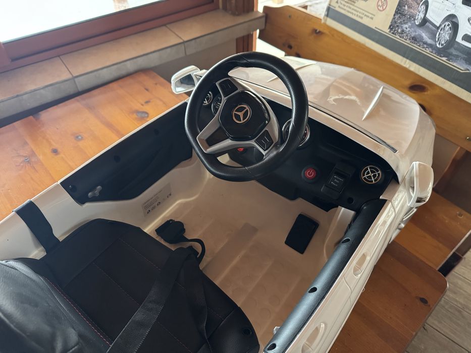 Децка електрическа кола