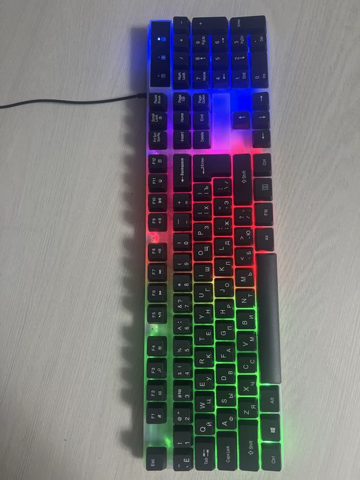 Срочно продам клавиатуру б/у