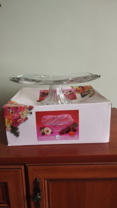 Стеклянная фруктовница