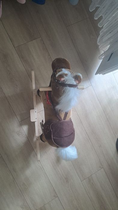 Balansoar calut cu sunete Chipper Coffee