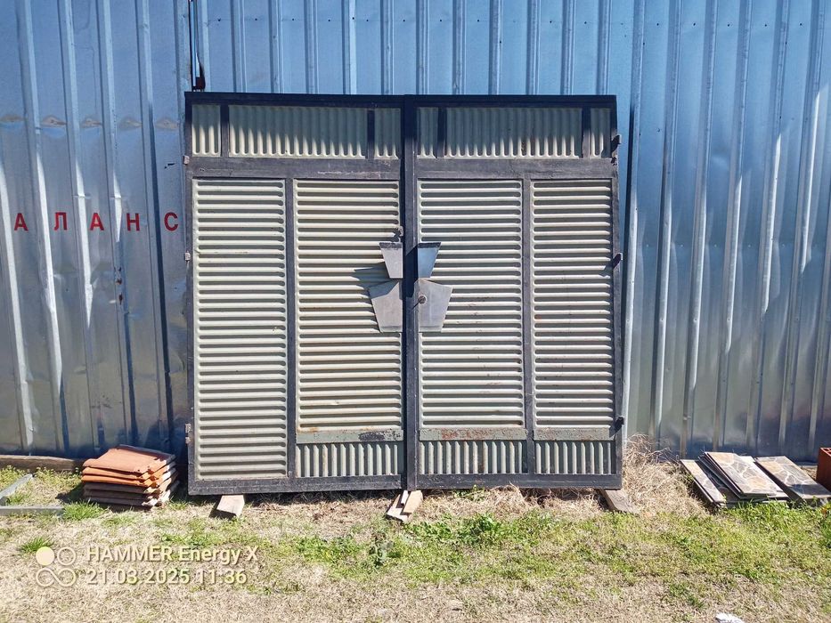 Гаражна врата  метална здрава