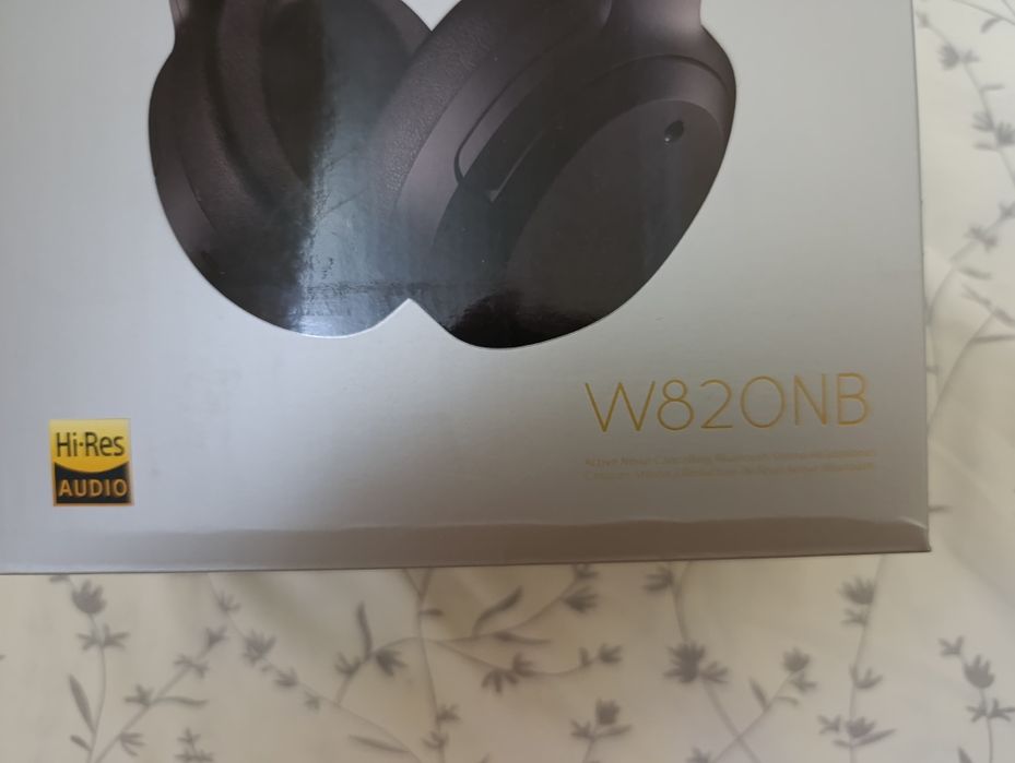 Продаю наушники EDIFIER W820NB