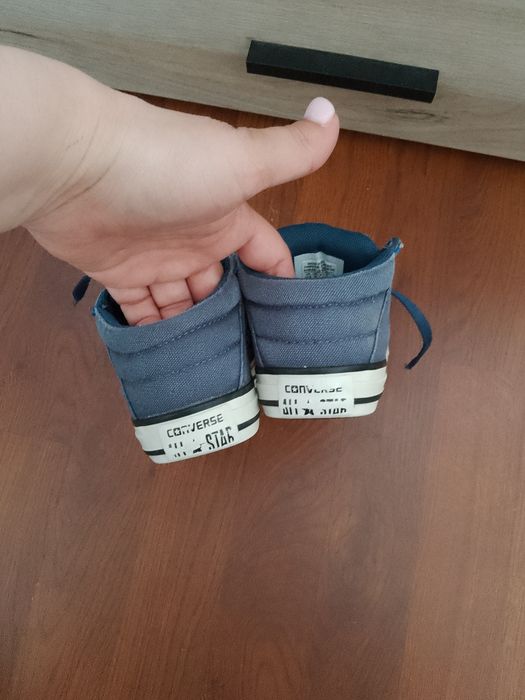 Маратонки за момче adidas / converse
