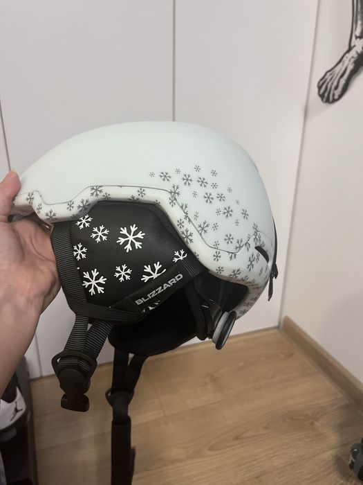 Vand casca de schii femei marca Blizzard, in stare excelenta