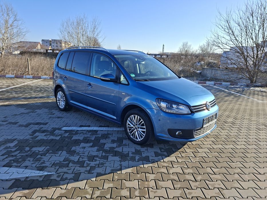 Volkswagen Touran Cup 7 locuri Faruri Led Xenon Camera Marsarier