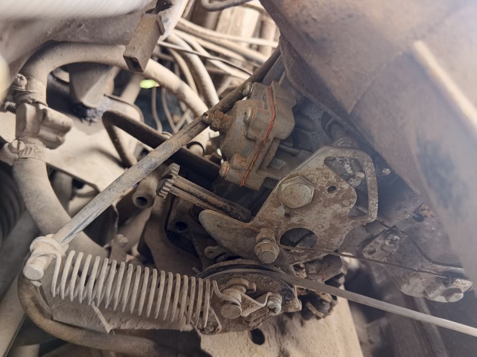 Авто на разбор все запчасти есть