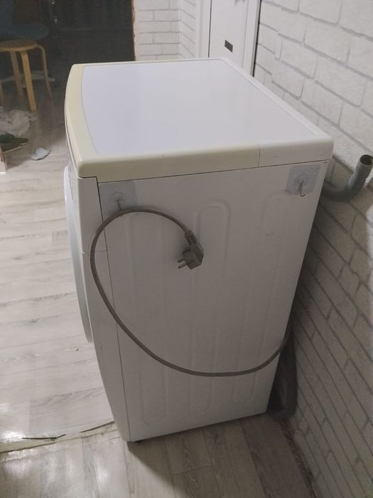 Продам стиральную машину