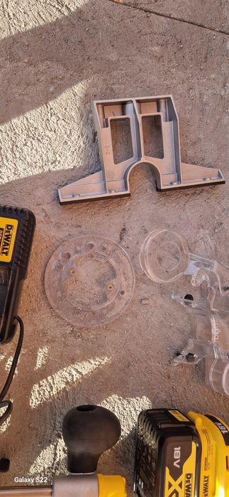 Dewalt freza pe acumularor ,curent