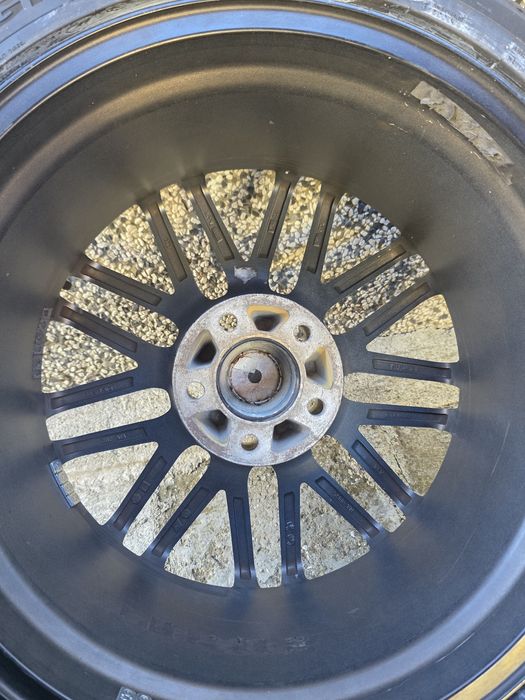 Джанти с гуми 5×120/19 цола за BMW E60 E61