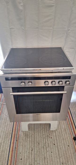 Фурна за вграждане Siemens